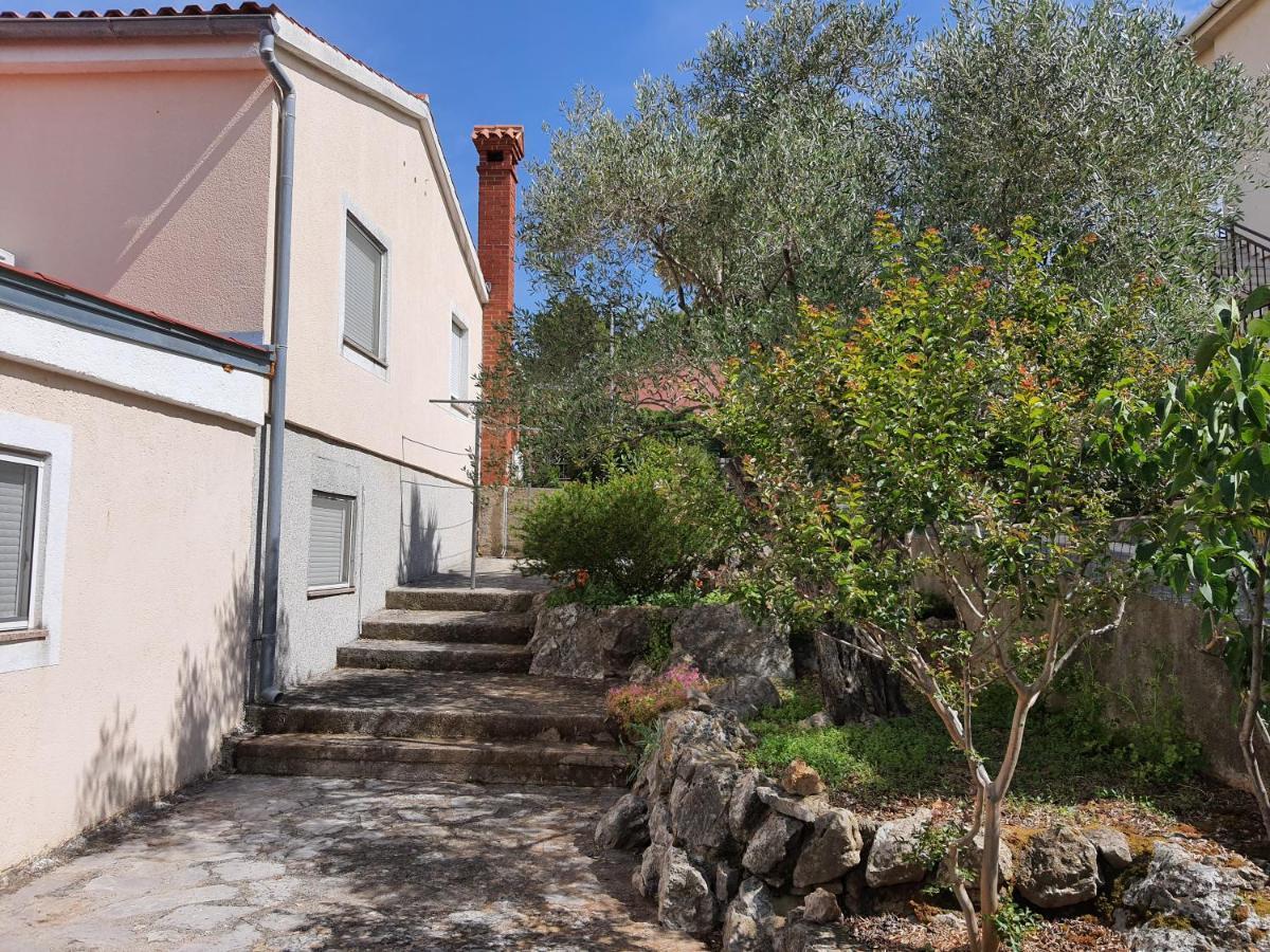 Apartments Vesna Avsec - Krk Town Exterior foto