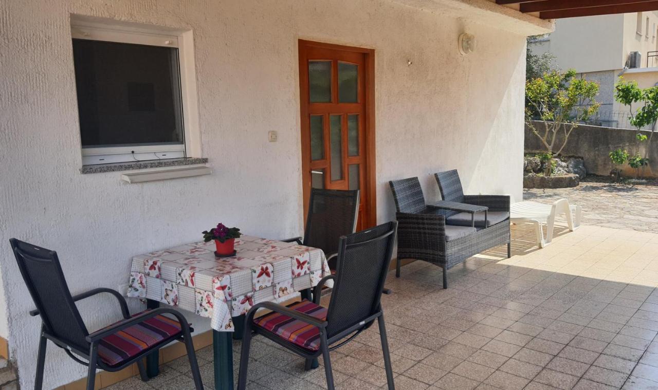 Apartments Vesna Avsec - Krk Town Habitación foto